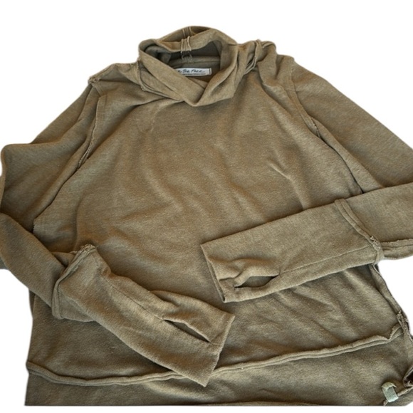 Free People x We The Free Army Green Exposed Seam Turtleneck Size Medium - Picture 4 of 7